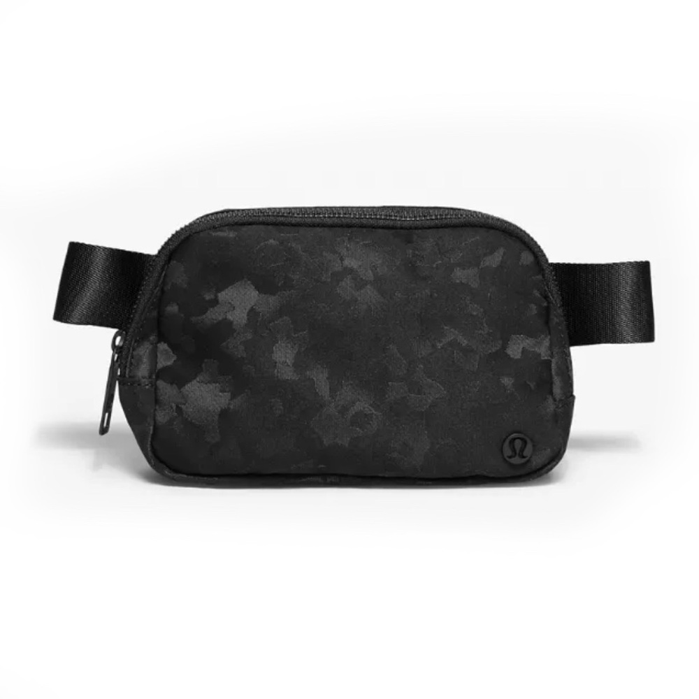 Lululemon Everywhere Belt Bag 1L